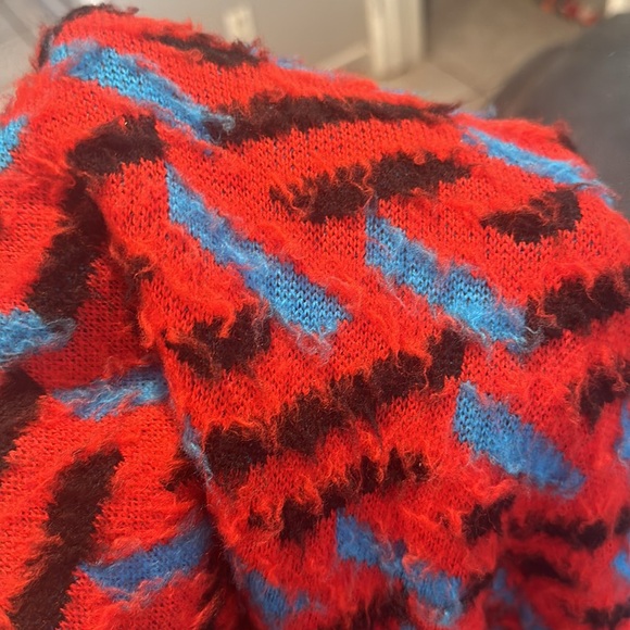 Versace sweater - Picture 10 of 10